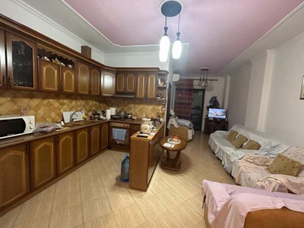 Tirane, shitet apartament 2+1 Kati 2, 101 m² 140.000 Euro tek Kodra e Diellit