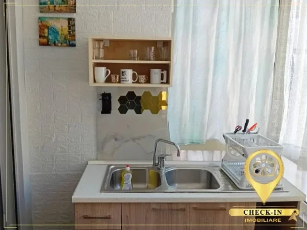 Tirane, jepet me qera apartament 1+1+Aneks Kati 3, 57 m² 555 € (Rruga Ali Pashe Gucia)