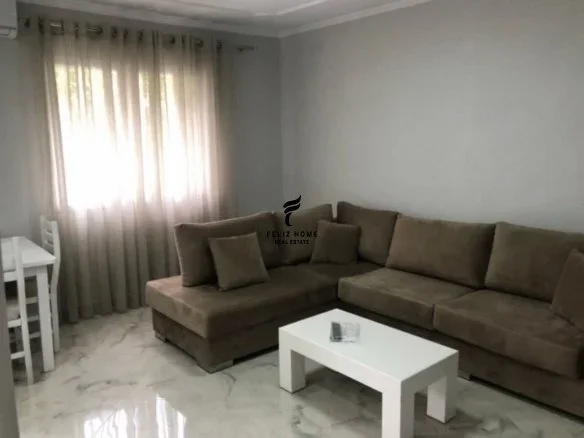 Tirane, jepet me qera apartament 1+1 Kati 2, 60 m² 450 € (XHAMLLIKU)