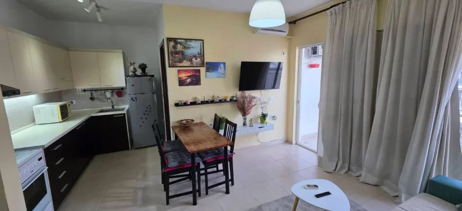 🏠 Jepet me Qira Apartament 1+1 tek Ish Fusha e Aviacionit, 450 Euro