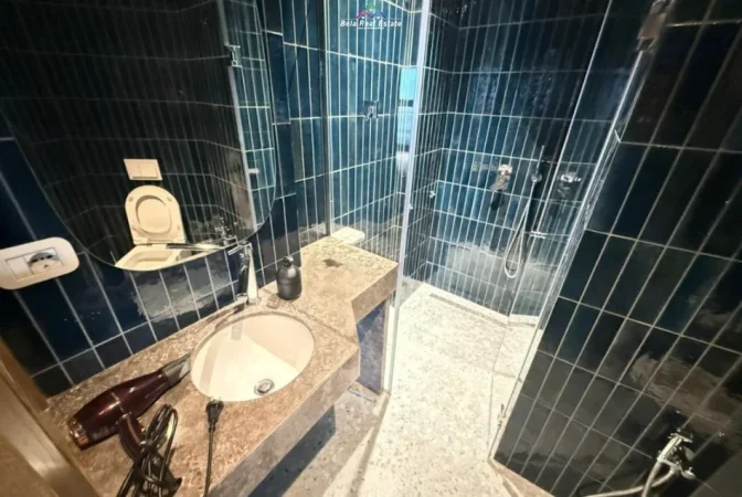 Tirane, jepet me qera apartament 1+1+Ballkon Kati 9, 75 m² 1.000 € (rruga e kavajes)