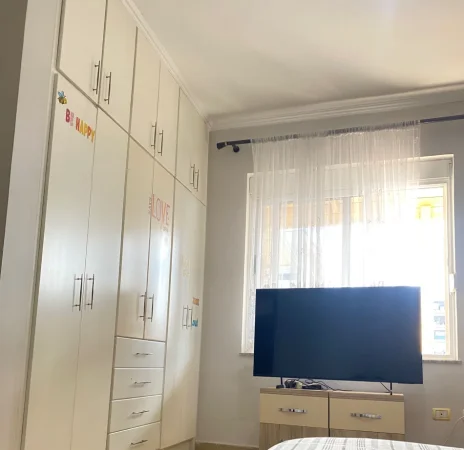 Tirane, shitet apartament 2+1+Aneks+Ballkon Kati 4, 157 m² 190.000 € (Prane Ozonit rrethrrotullimi Astir)