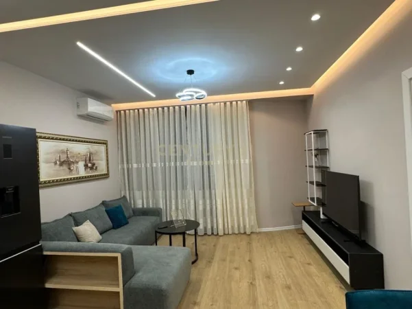 Tirane, jepet me qera apartament 2+1+Ballkon Kati 8, 104 m² 1.500 € (mine peza)
