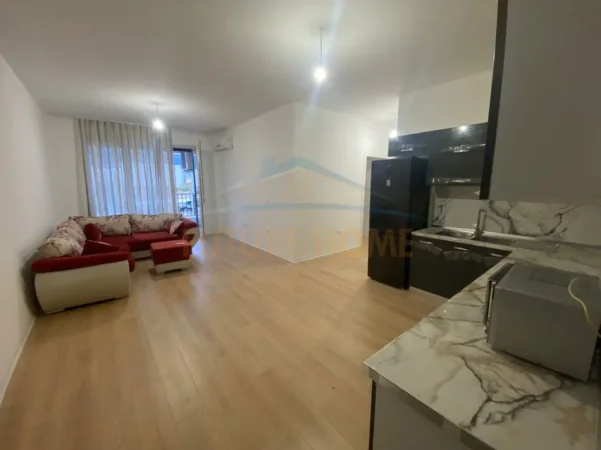 Tirane, jepet me qera apartament 2+1+2 Kati 4, 104 m² 500 € (RRUGA JORDAN MISJA)
