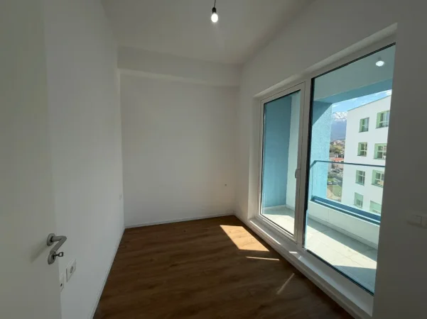 Tirane, jepet me qera apartament 1+1 Kati 8, 340 € (rruga pasho hysa)