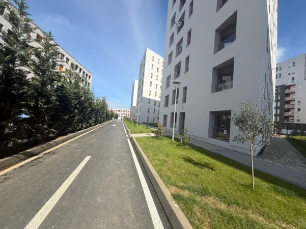 Tirane, jepet me qera apartament 1+1 Kati 8, 340 € (rruga pasho hysa)