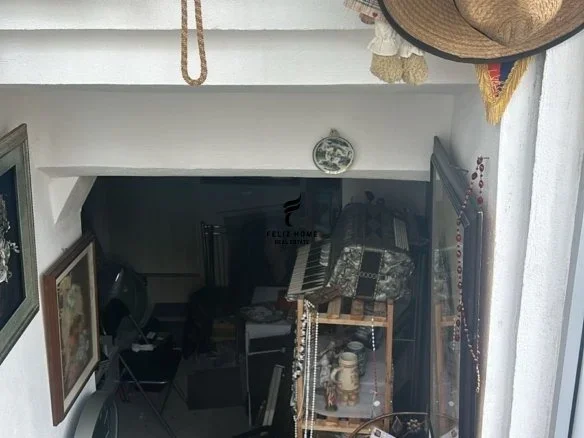 Tirane, jepet me qera dyqan Kati 1, 15 m² 400 € (VASIL SHANTO)