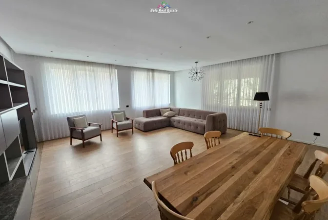 Tirane, jepet me qera Vile 3 Katshe Kati 3, 400 m² 2.500 € (teg)