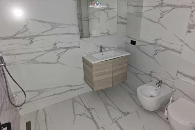 Tirane, jepet me qera Vile 3 Katshe Kati 3, 400 m² 2.500 € (teg)