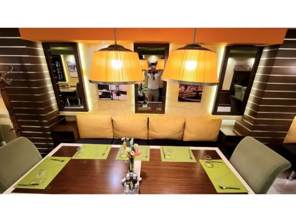 Shitet, Hotel 3-Katësh, Korçë, 700 m² 1.200.000 €