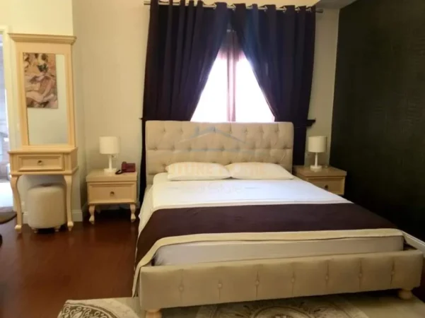 Shitet, Hotel 3-Katësh, Korçë, 700 m² 1.200.000 €