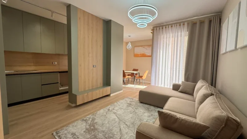 Tirane, jepet me qera apartament 2+1+Ballkon Kati 3, 101 m² 650 € (Unaza e Re)