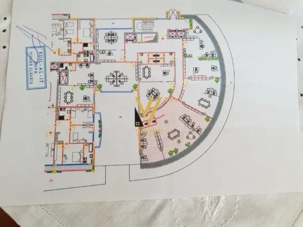 Tirane, jepet me qera zyre Kati 12, 139 m² 3.800 € (RRUGA E ELBASANIT)