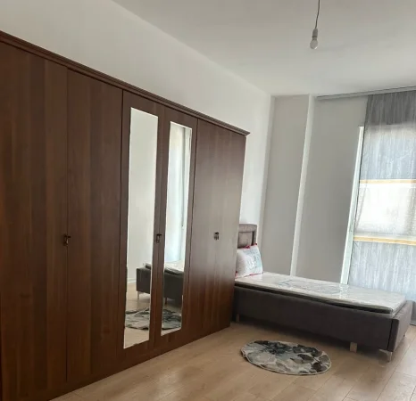 Tirane, jepet me qera apartament 2+1+Ballkon Kati 4, 104 m² 500 € (Rruga 5 Maj (Concordi))