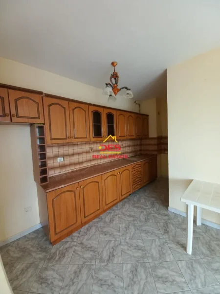 Vlore, shitet apartament 2+1+Ballkon Kati 5, 78 m² 107.999 € (RRUGA RAKIP MALILE, VLORË)