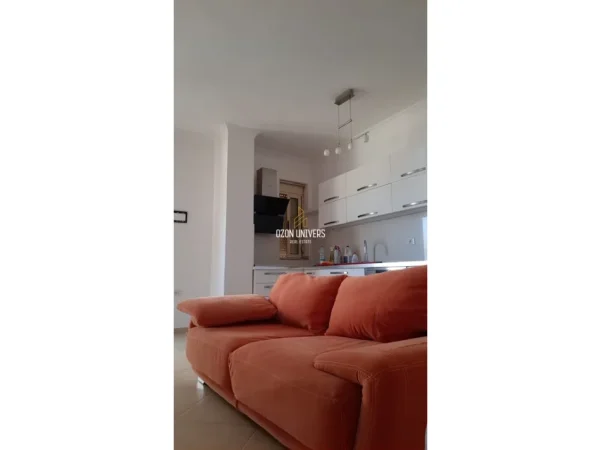 Tirane, shitet apartament 2+1+Ballkon Kati 4, 108 m² 260.000 € (Liqeni i Thatë)