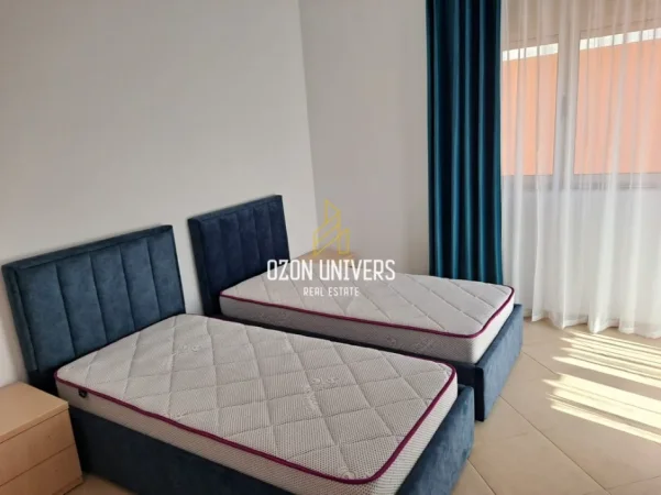 Tirane, shitet apartament 2+1+Ballkon Kati 4, 108 m² 260.000 € (Liqeni i Thatë)