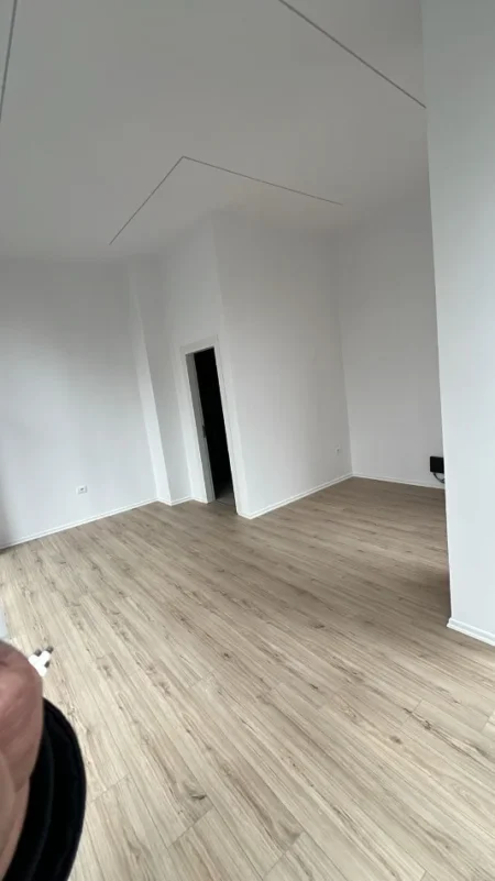 Tirane, jepet me qera dyqan Kati 0, 38 m² 850 € (Rruga Haxhi Hysen Dalliu)