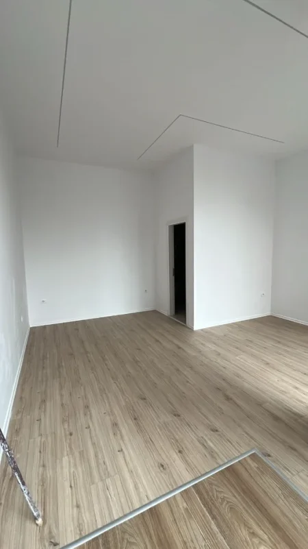 Tirane, jepet me qera dyqan Kati 0, 38 m² 850 € (Rruga Haxhi Hysen Dalliu)