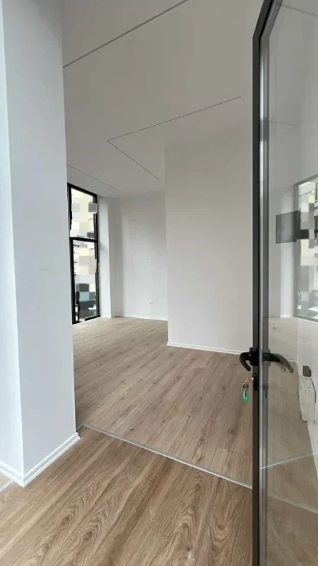 Tirane, jepet me qera dyqan Kati 0, 38 m² 850 € (Rruga Haxhi Hysen Dalliu)