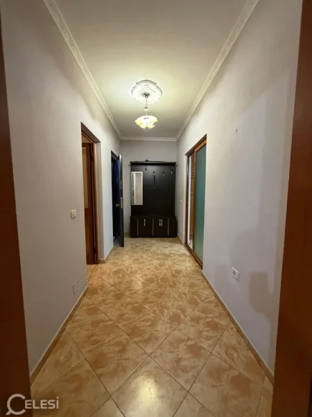 Tirane, jepet me qera apartament 1+1+Ballkon Kati 3, 85 m² 500 € (DON BOSKO)