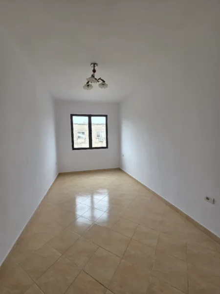 Tirane, jepet me qera apartament 2+1 Kati 6, 75 m² 500 € (Grigor Heba)