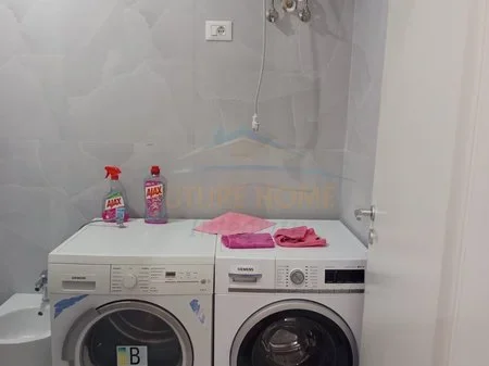 Tirane, jepet me qera apartament 1+1 Kati 6, 68 m² 420 € (rezidenca kaimi)