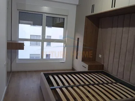 Tirane, jepet me qera apartament 1+1 Kati 6, 68 m² 420 € (rezidenca kaimi)