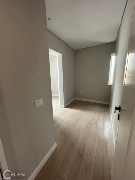 Tirane, jepet me qera apartament 3+1+Ballkon Kati 4, 105 m² 850 € (DON BOSKO)