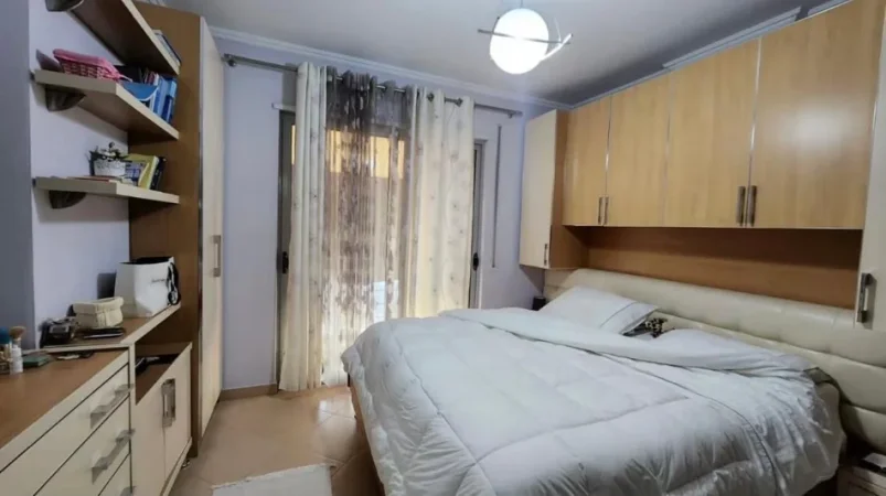 Tirane, jepet me qera apartament 1+1 Kati 5, 64 m² 500 € (Prokuroria tek Mine Peza)