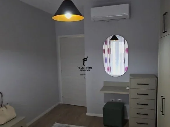 Tirane, jepet me qera apartament 1+1 Kati 6, 82 m² 650 € (ZOGU I ZI)