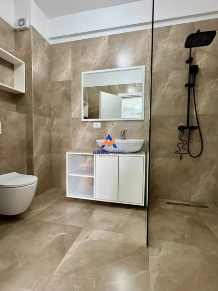 Tirane, shitet apartament 2+1+Ballkon Kati 4, 104 m² 278.000 € 