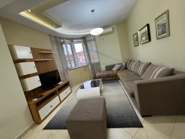 Tirane, jepet me qera apartament 2+1+Ballkon Kati 6, 91 m² 450 € (Pasticeri Melisa)