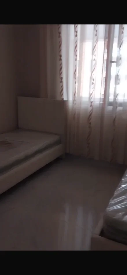 Tirane, jepet me qera 2+1+Ballkon , 105 m² 600 € 
