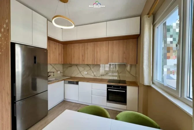 Tirane, shes apartament 2+1 Kati 4, 105 m² 278.000 € (hamdi sina)