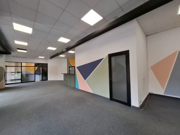 Jepet me Qira Ambjent/Zyre Premium Open space & 2wc+2Bllk. 📍 Kompleksi Arlis/ Farmacia 10 🔥 CMIMI: 2,100 Euro 🔥