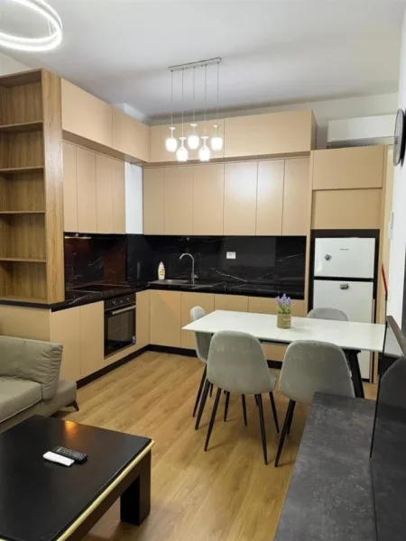 Tirane, jepet me qera apartament 2+1 Kati 7, 75 m² 450 € (Rruga Pasho Hysa)