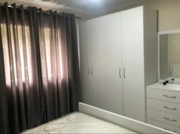 Tirane, jepet me qera apartament 1+1+Ballkon Kati 2, 65 m² 450 €
