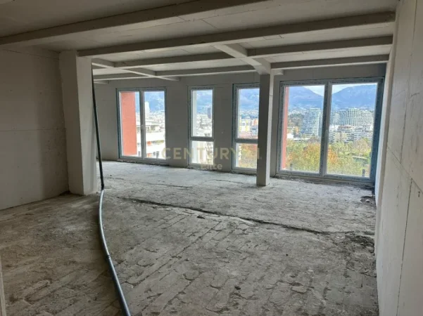 Tirane, shitet ambjent biznesi Kati 4, 800 m² 2.500.000 € (Kodra e Diellit)