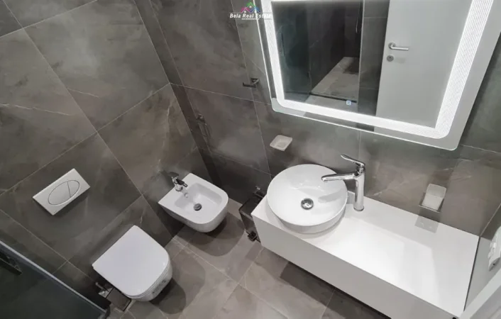 Tirane, jepet me qera apartament 2+1 Kati 2, 110 m² 1.200 € (Teg)