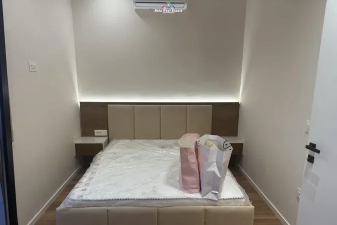 Tirane, jepet me qera apartament 1+1 Kati 7, 50 m² 625 € (Rruga Bill Klinton)