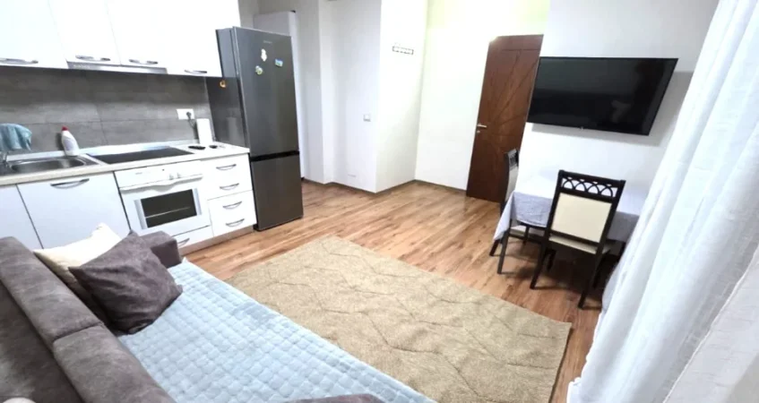 Jepet me qira apartament 1+1 , 70 m² , 450 € tek rruga e Elbasanit