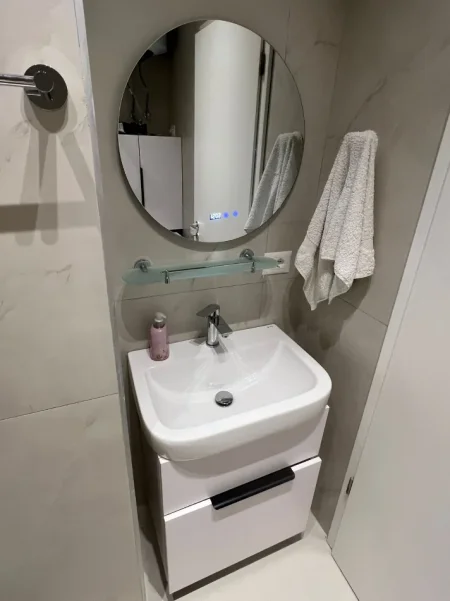 Tirane, nga Pronari, 1+1+Ballkon Kati 8, 530 € (Rezidenca Kadiu)