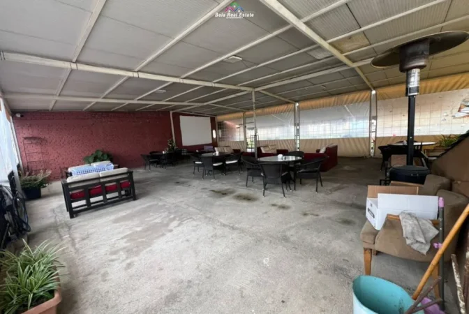 Tirane, jepet me qera bar-kafe Kati 0, 230 m² 830 € (Rruga Hamdi Pepo)