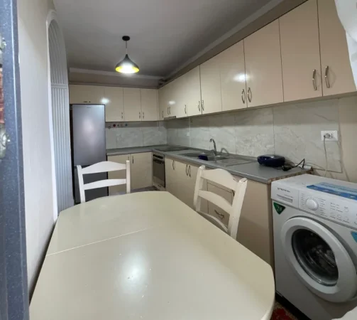 Tirane,Selite jepet me qera shtepi 2+1 Kati 0, 80 m² 40.000 (Kolë Paparisto)