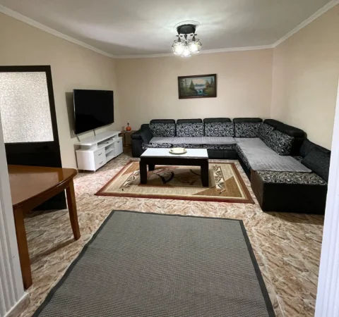 Tirane,Selite jepet me qera shtepi 2+1 Kati 0, 80 m² 40.000 (Kolë Paparisto)