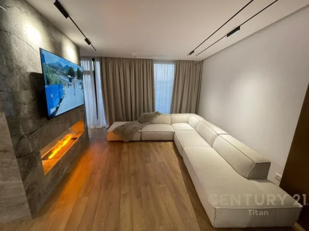 Tirane, jepet me qera apartament 2+1 Kati 8, 126 m² 1.800 € 