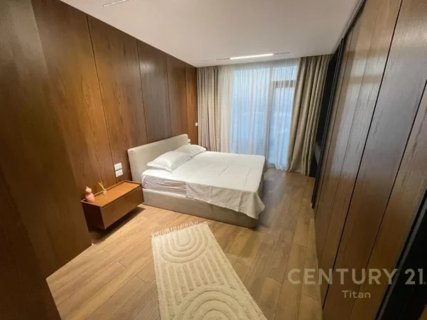 Tirane, jepet me qera apartament 2+1 Kati 8, 126 m² 1.800 € 