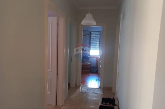 Tirane, shitet apartament , 151 m² 301.500 € 