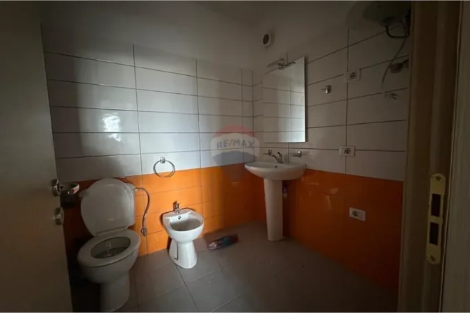 Tirane, shitet apartament , 129 m² 204.000 € 